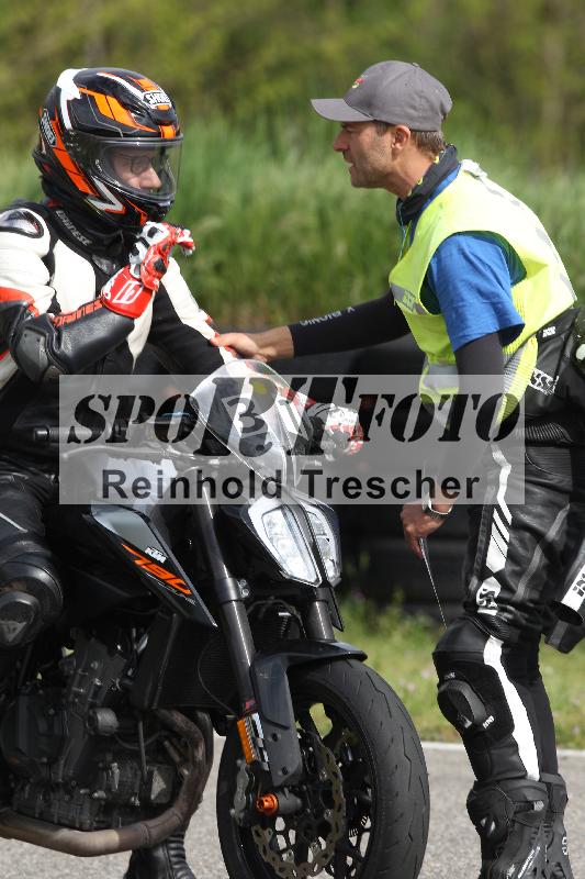 /Archiv-2025/10 23.04.2025 Cornu Master School ADR/rot-rouge/31